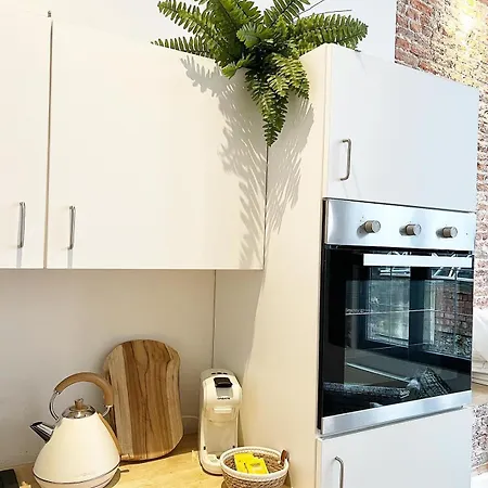 شقة New Spacious Boutique Apartment's In The Center Of *